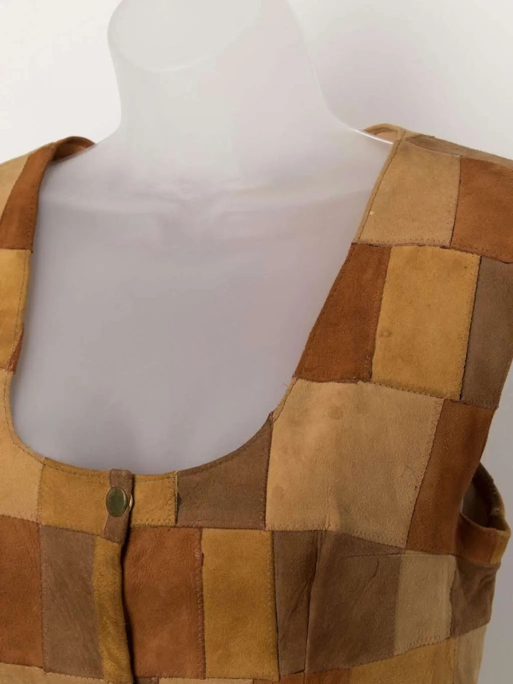 70s vintage tan patchwork suede vest – Medium