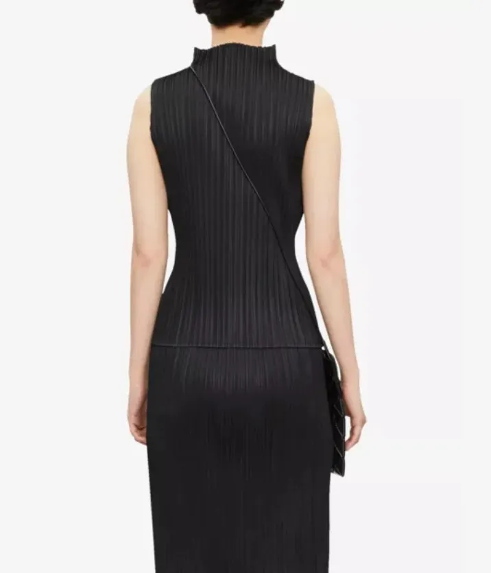 ISSEY MIYAKE  |Casual Style Sleeveless High-Neck Office Style Elegant Style