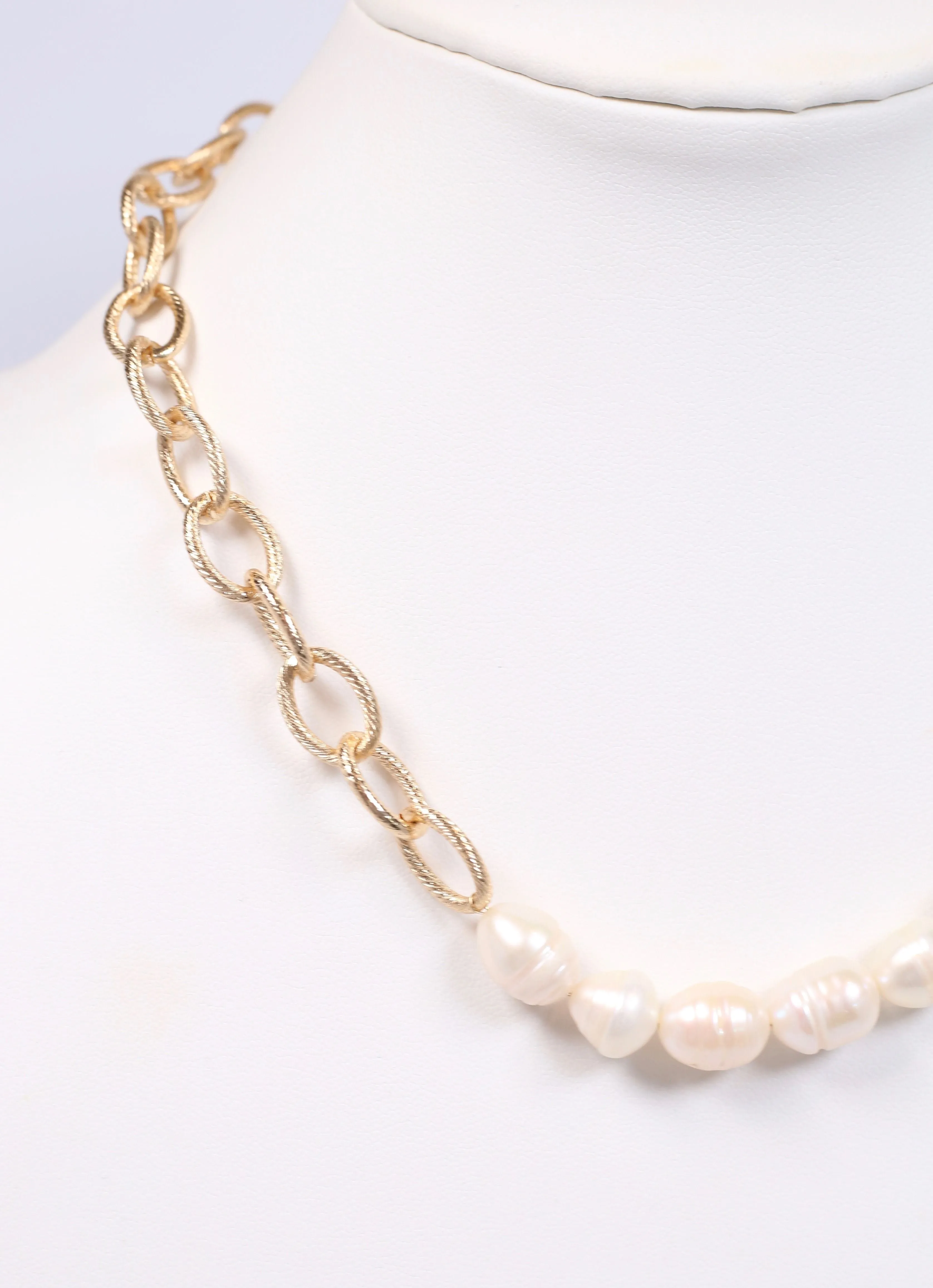 Torrington Link and Pearl Necklace GOLD