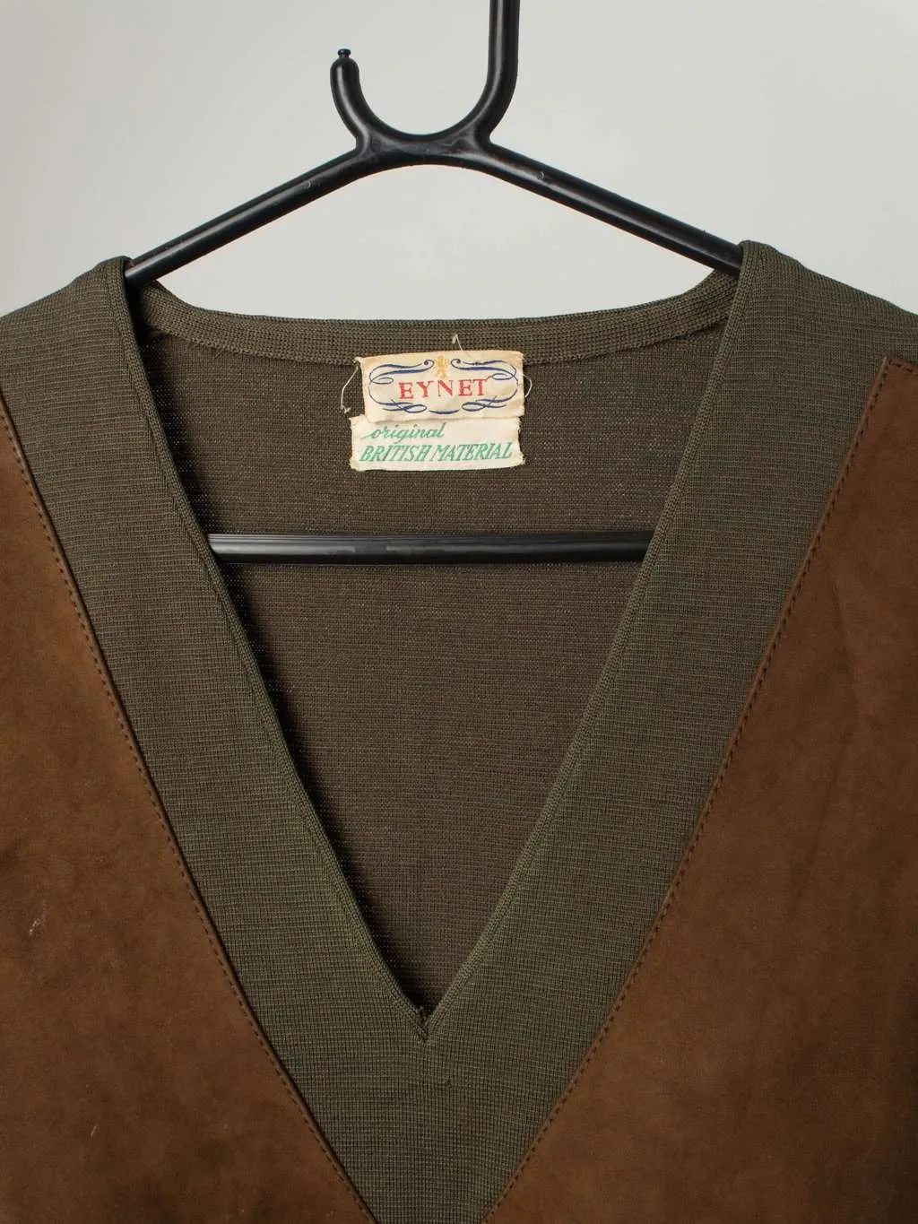 Vintage suede panel jumper in olive green and brown – Medium / Large