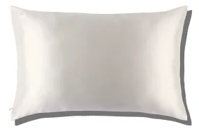 WHITE QUEEN ZIPPERED PILLOWCASE